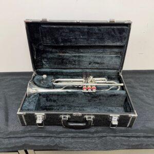 Used Yamaha YTR4320ST Silver Bb Intermediate Trumpet with Original Case Bach 5C Mouthpiece Just Serviced