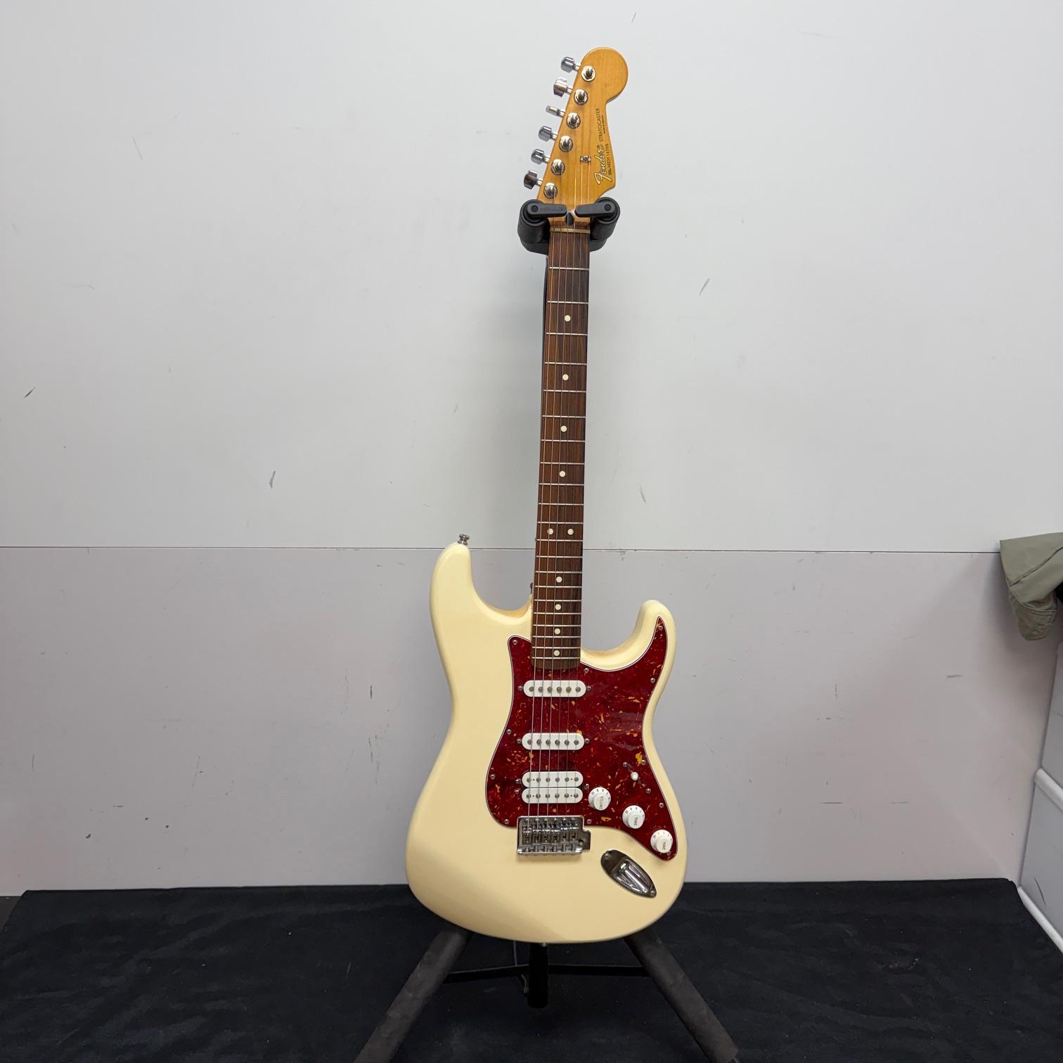 Used Fender Standard Fat Strat Stratocaster Electric Guitar HSS Made in Mexico 2003 Antique White
