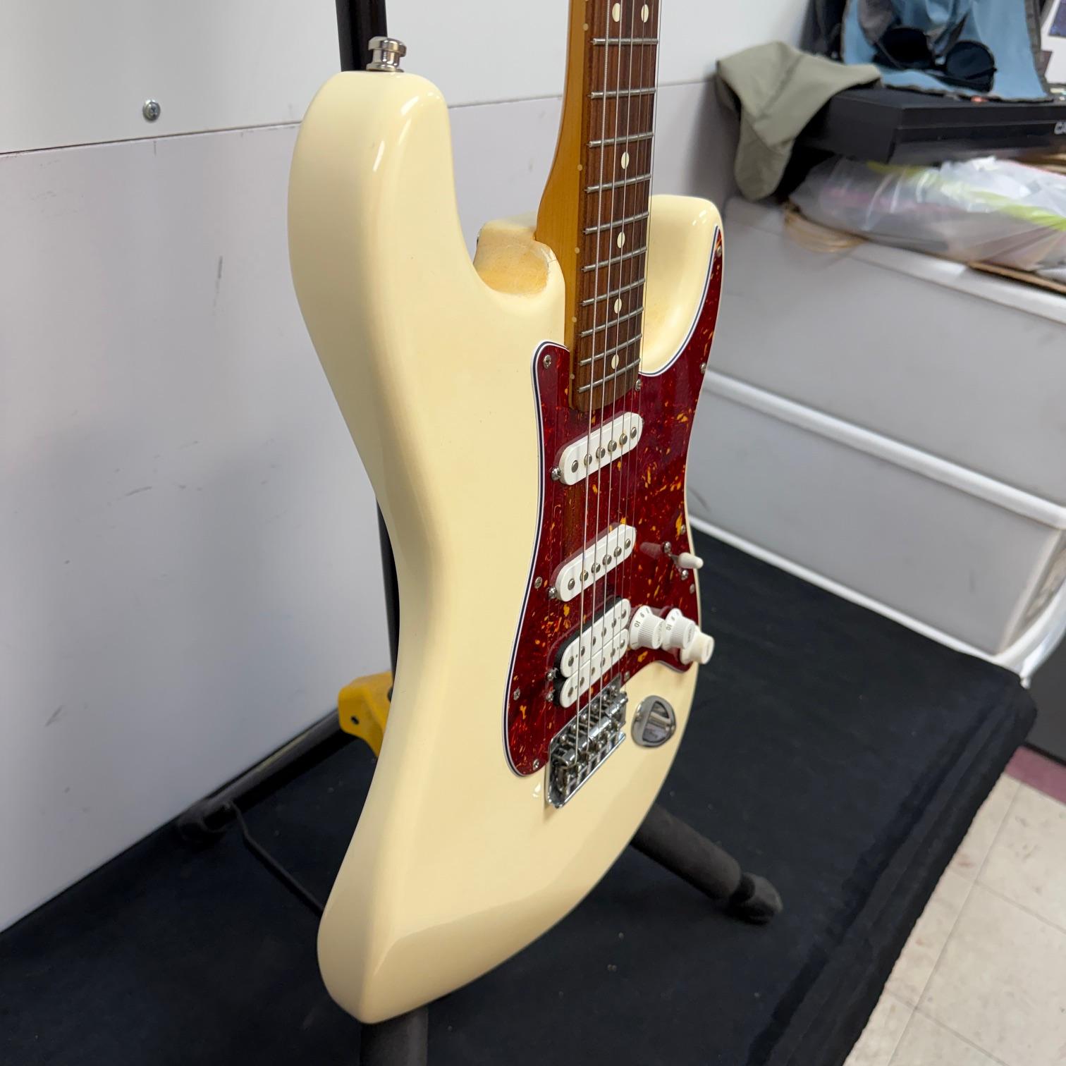 Used Fender Standard Fat Strat Stratocaster Electric Guitar HSS Made in Mexico 2003 Antique White - Image 13