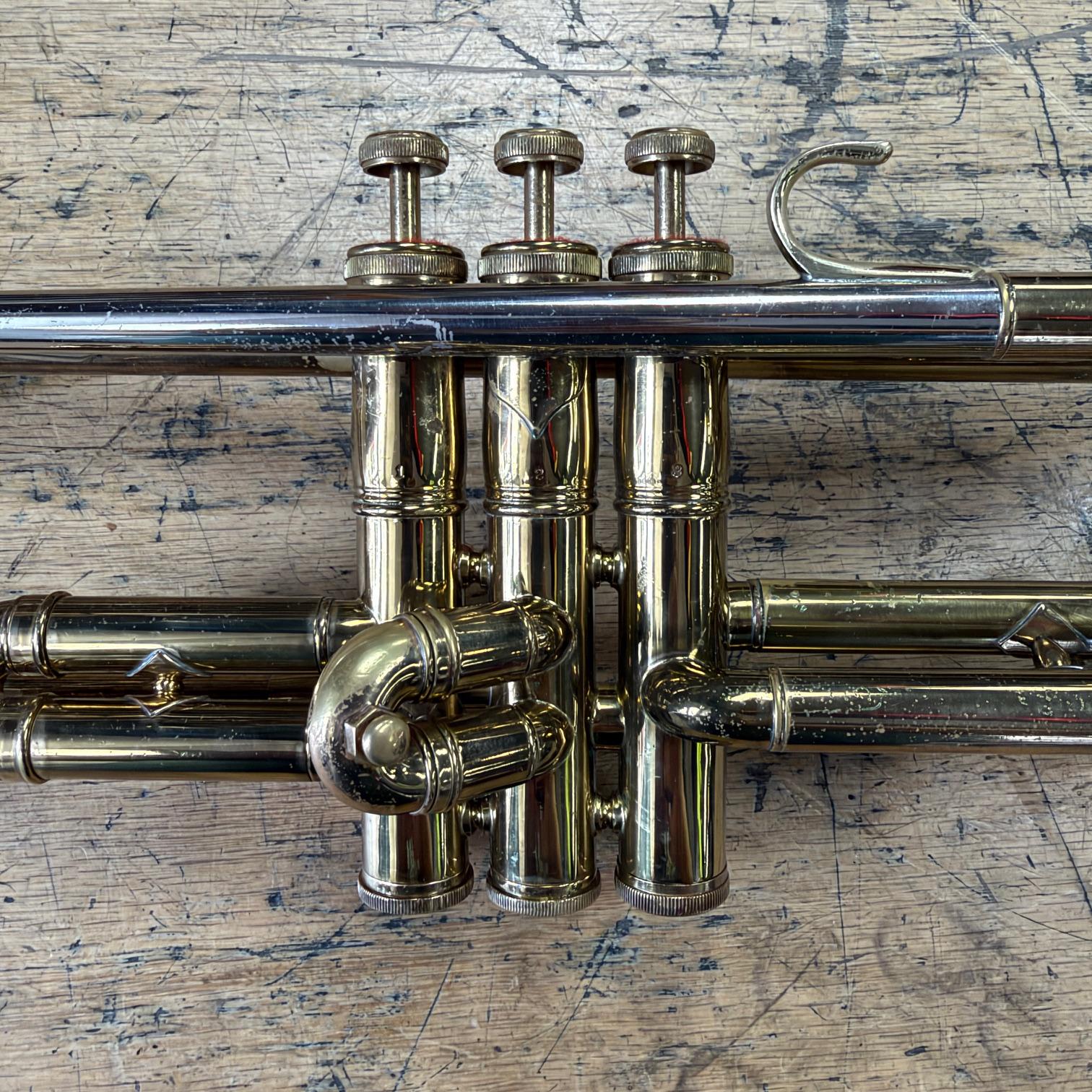 Vintage Selmer Signet Bb Trumpet Just Serviced with Reynolds Case 1952 - Image 4