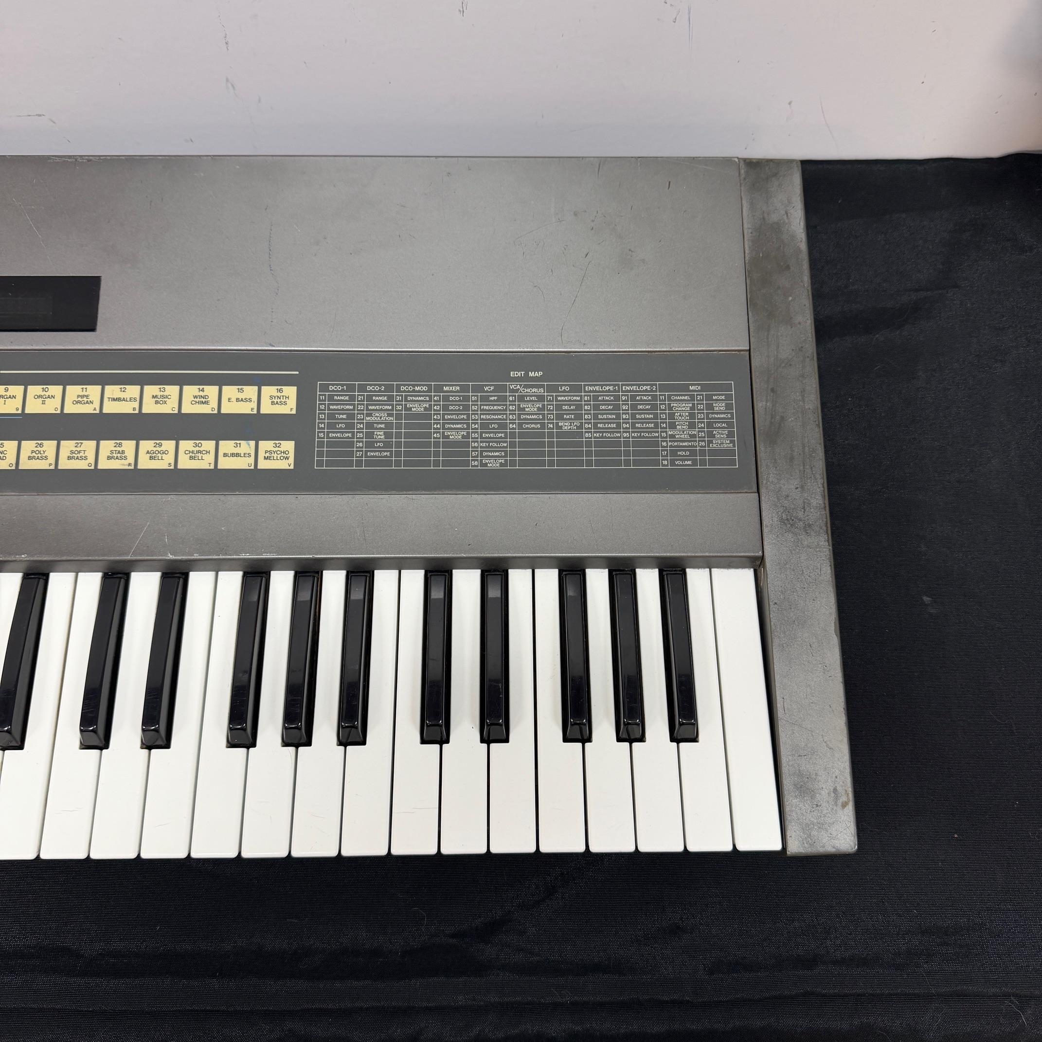 Vintage Roland JX-8P Polyphonic Synth Synthesizer Keyboard Made in Japan - Image 4