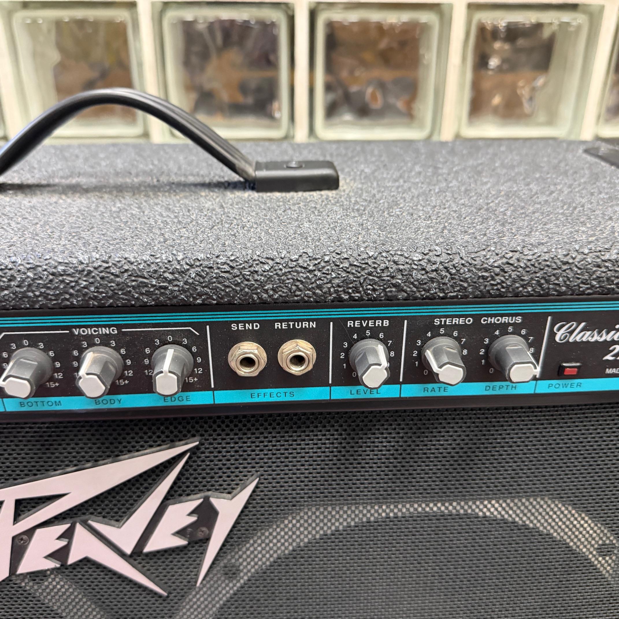 Vintage Peavey Classic Chorus 212 Solid State Combo Guitar Amp Amplifier - Image 4