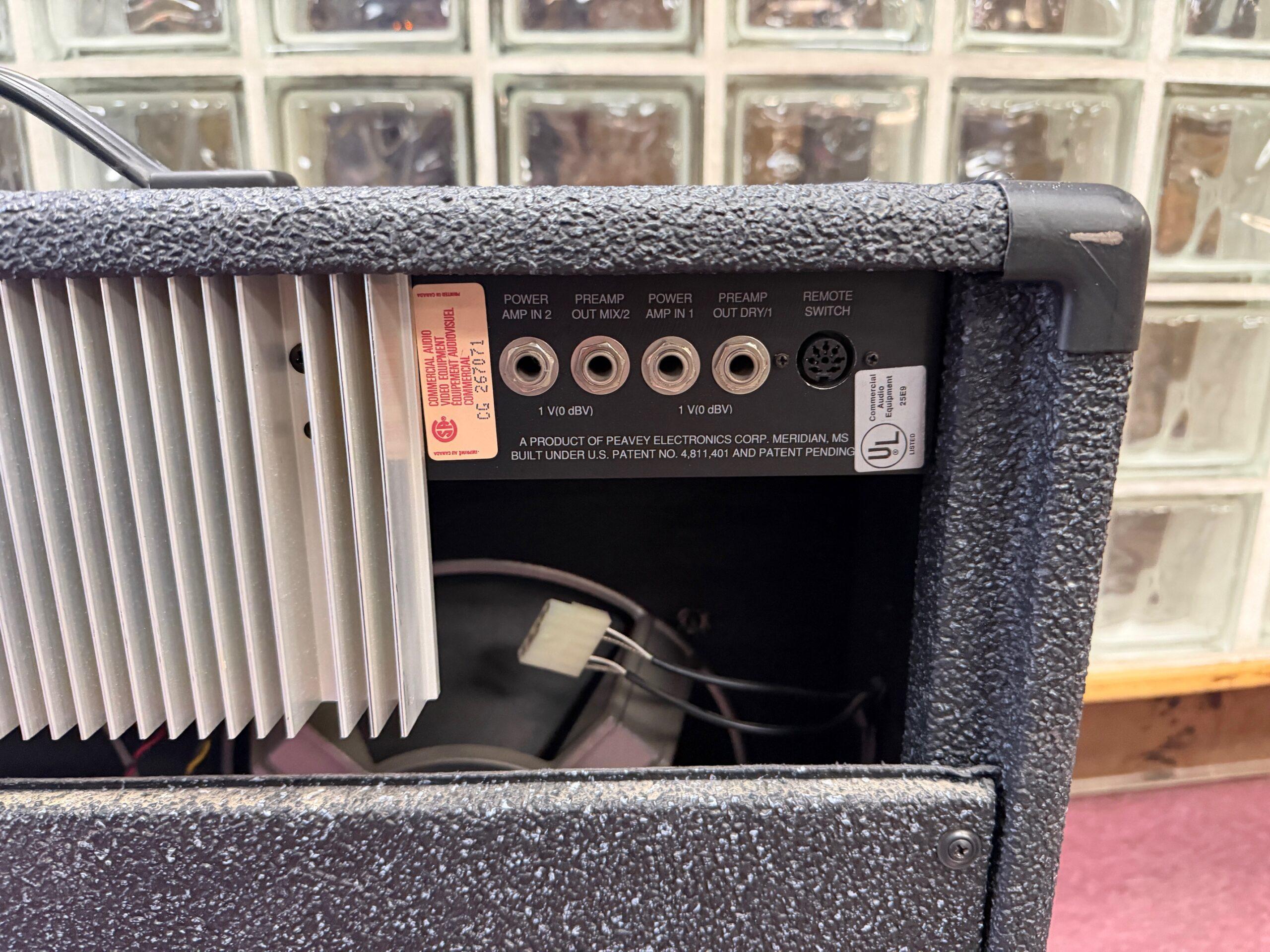 Vintage Peavey Classic Chorus 212 Solid State Combo Guitar Amp Amplifier - Image 10