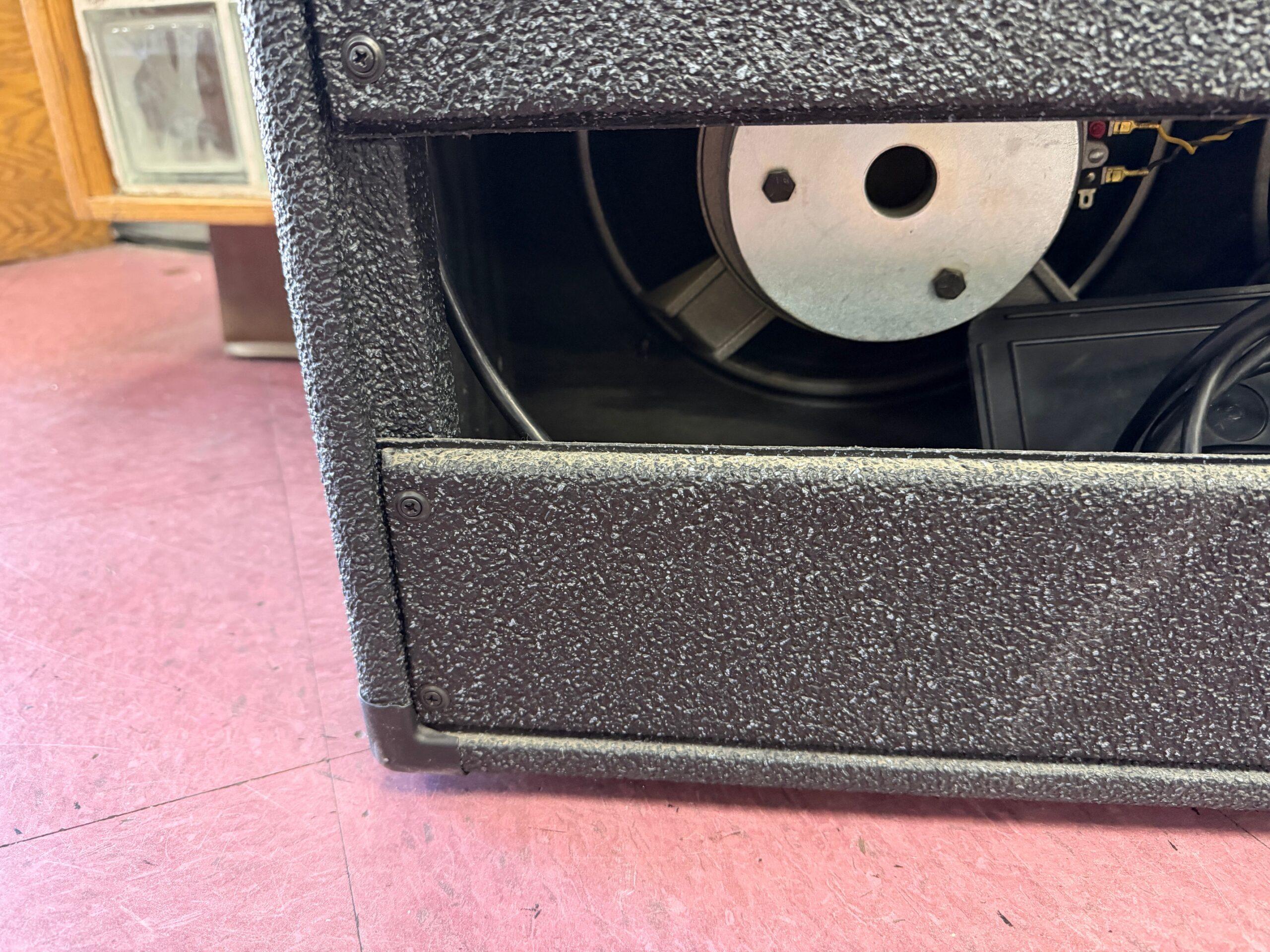 Vintage Peavey Classic Chorus 212 Solid State Combo Guitar Amp Amplifier - Image 11