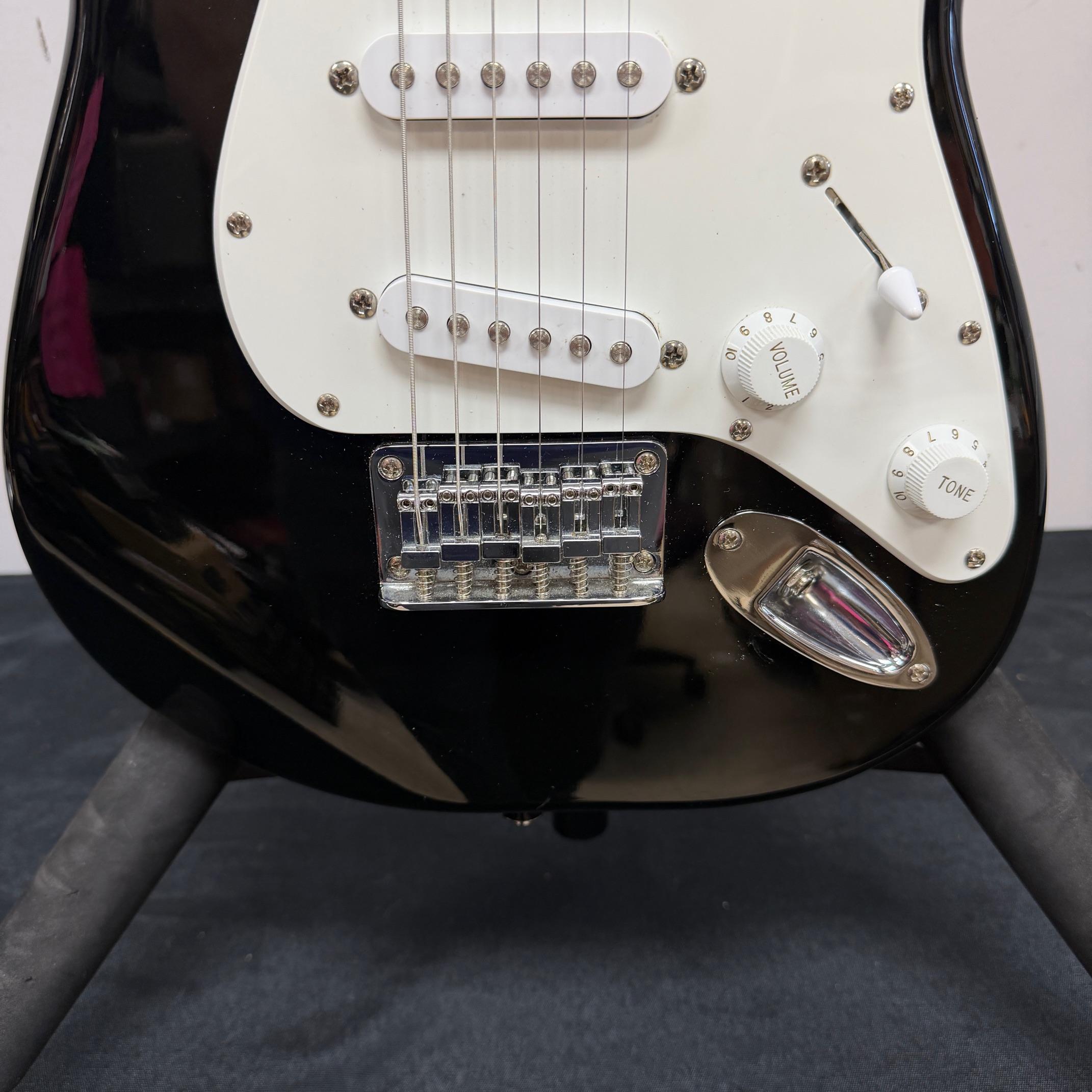 Used Squier Mini Strat Stratocaster Electric Guitar Black - Image 8