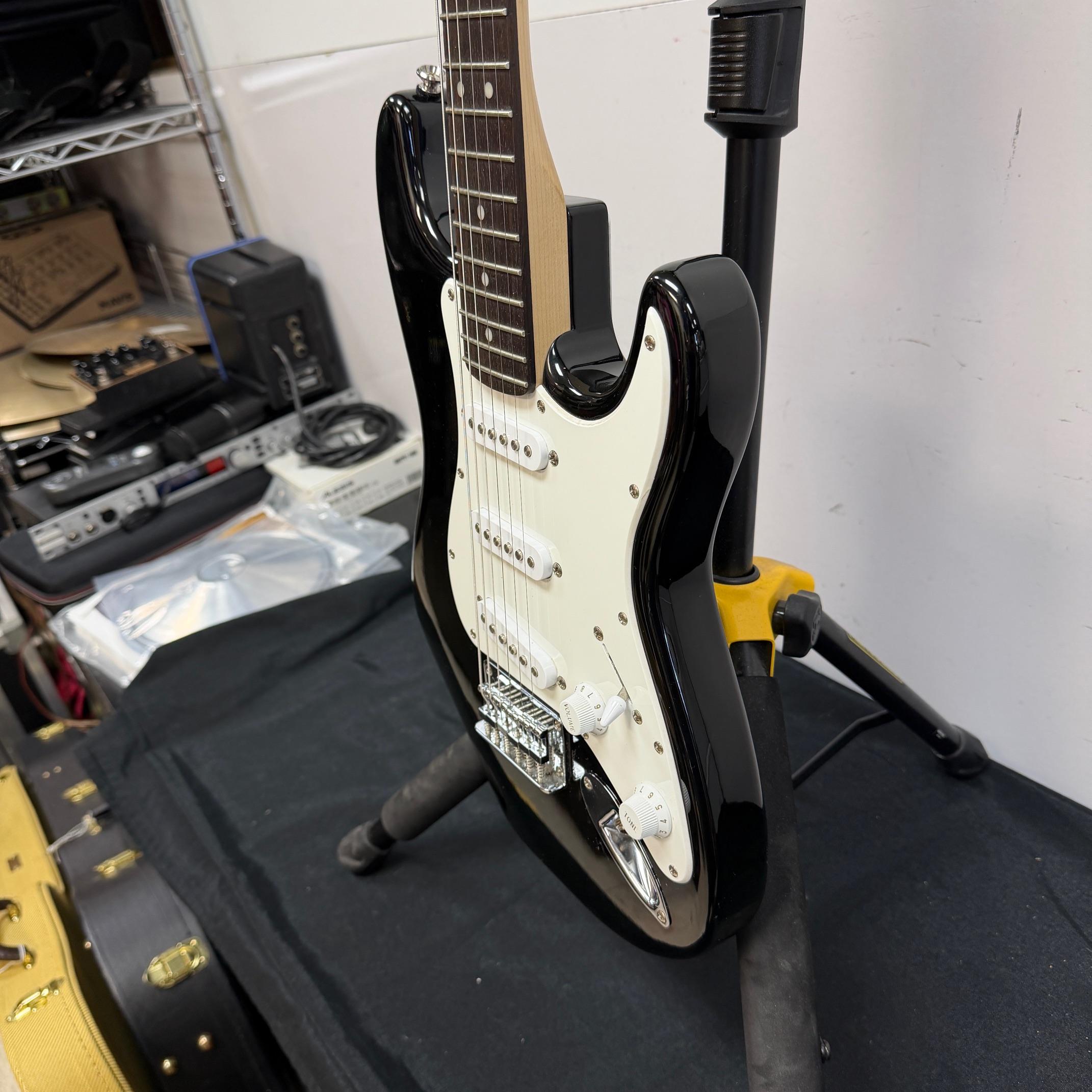 Used Squier Mini Strat Stratocaster Electric Guitar Black - Image 10