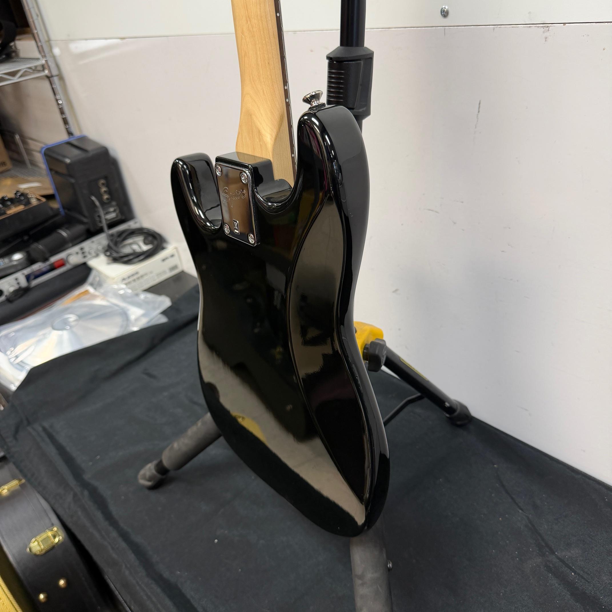 Used Squier Mini Strat Stratocaster Electric Guitar Black - Image 18