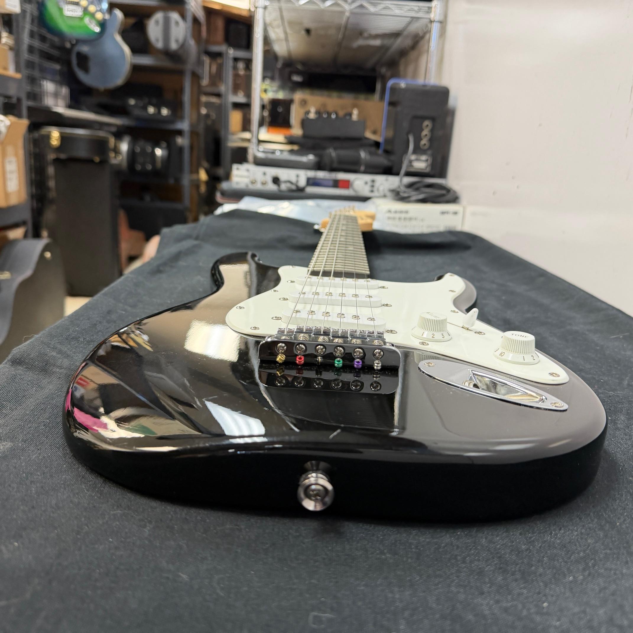 Used Squier Mini Strat Stratocaster Electric Guitar Black - Image 19